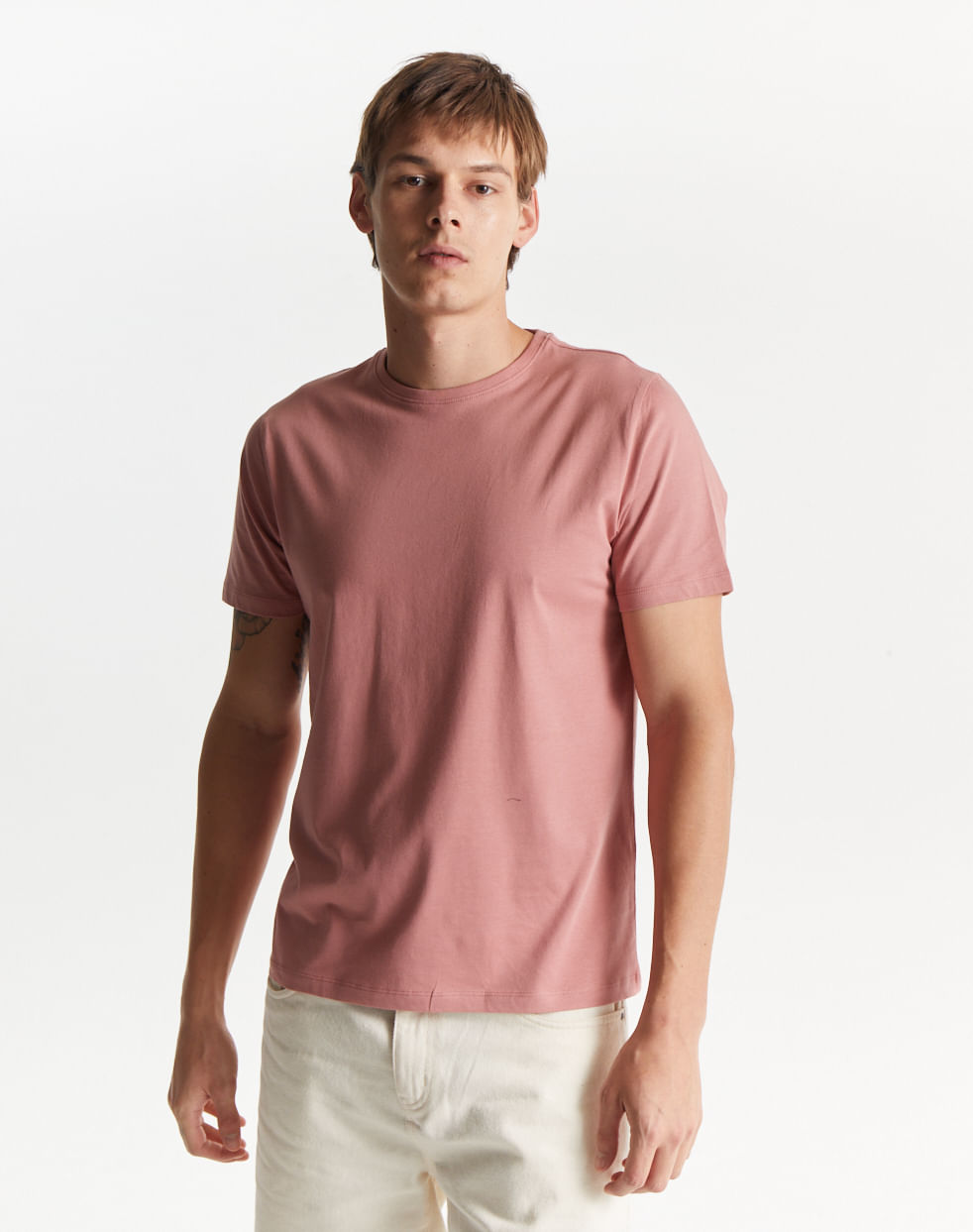 Remera básica 100% algodón AKAMU