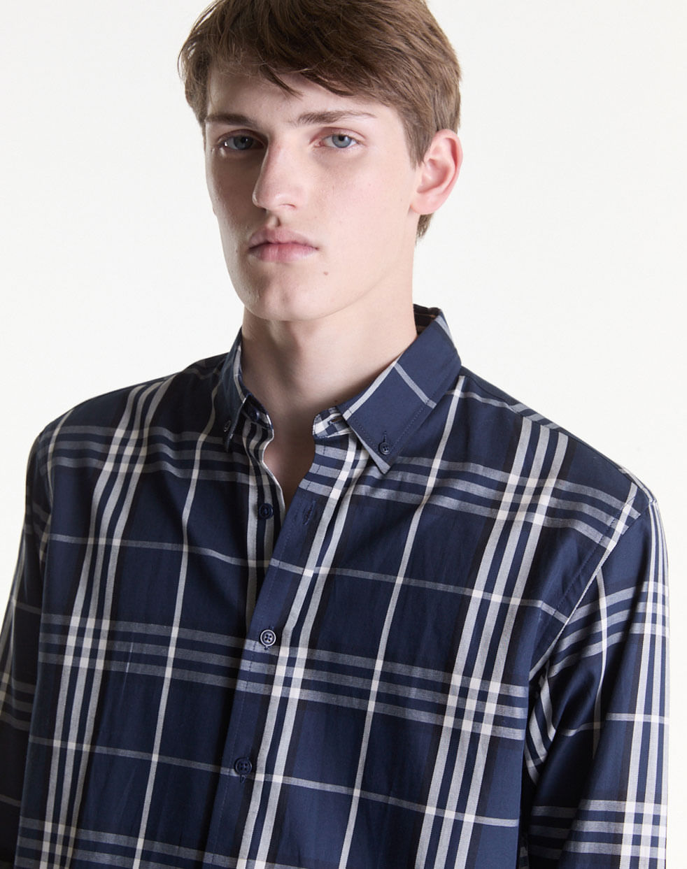 Camisa regular 100% algodón SUIZA — imagen 2