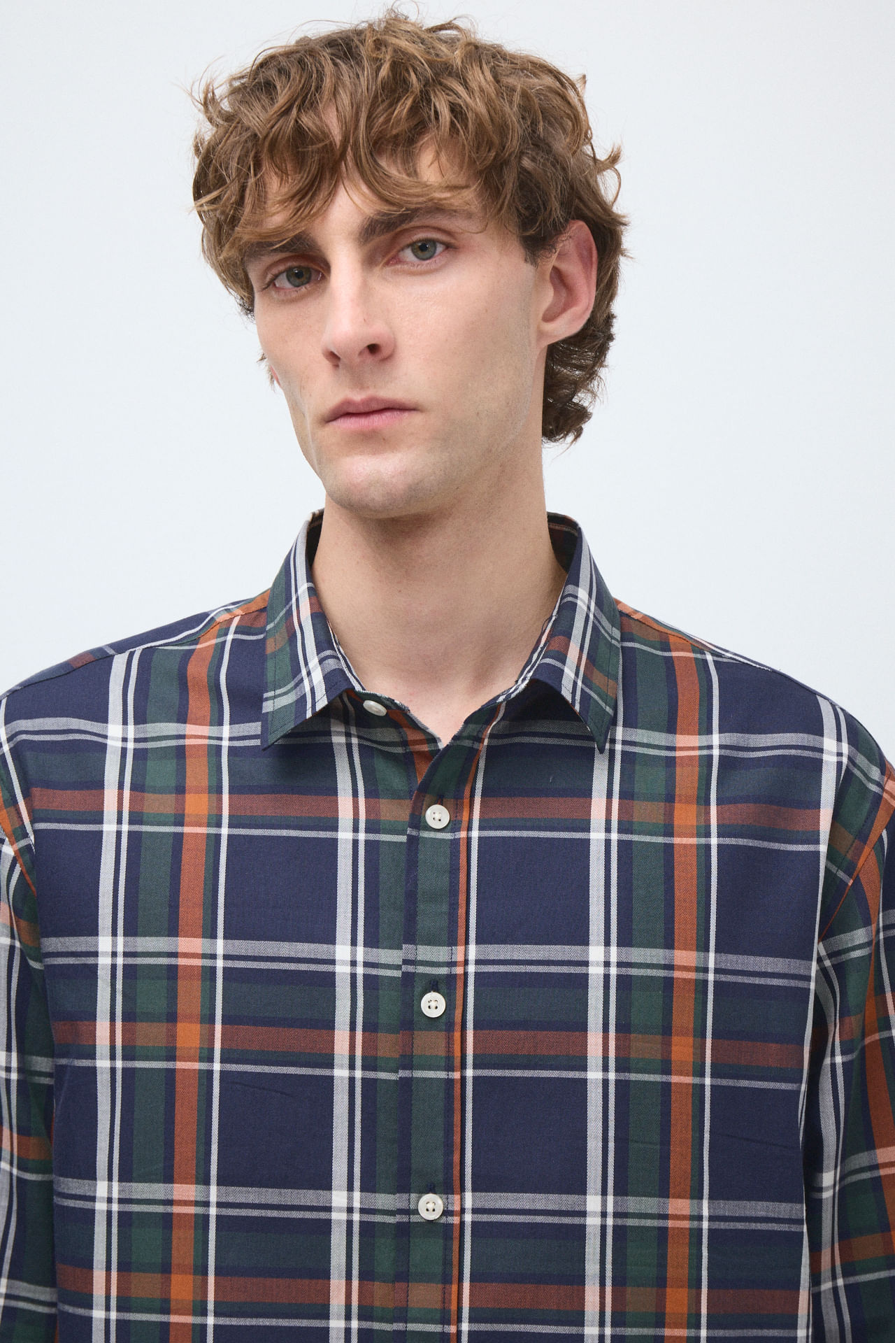 Camisa regular 100% algodón — imagen 3