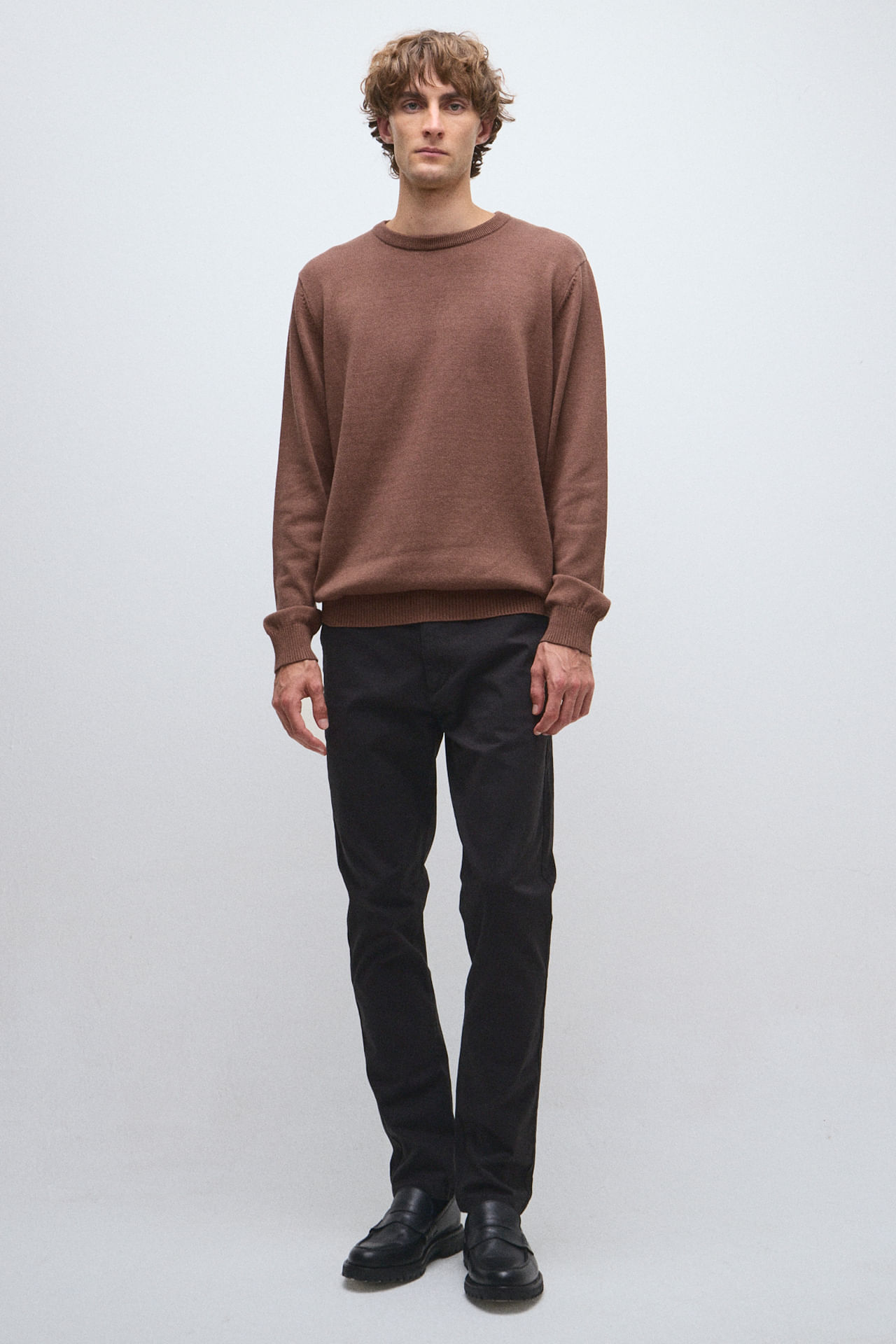 Sweater cuello redondo liso