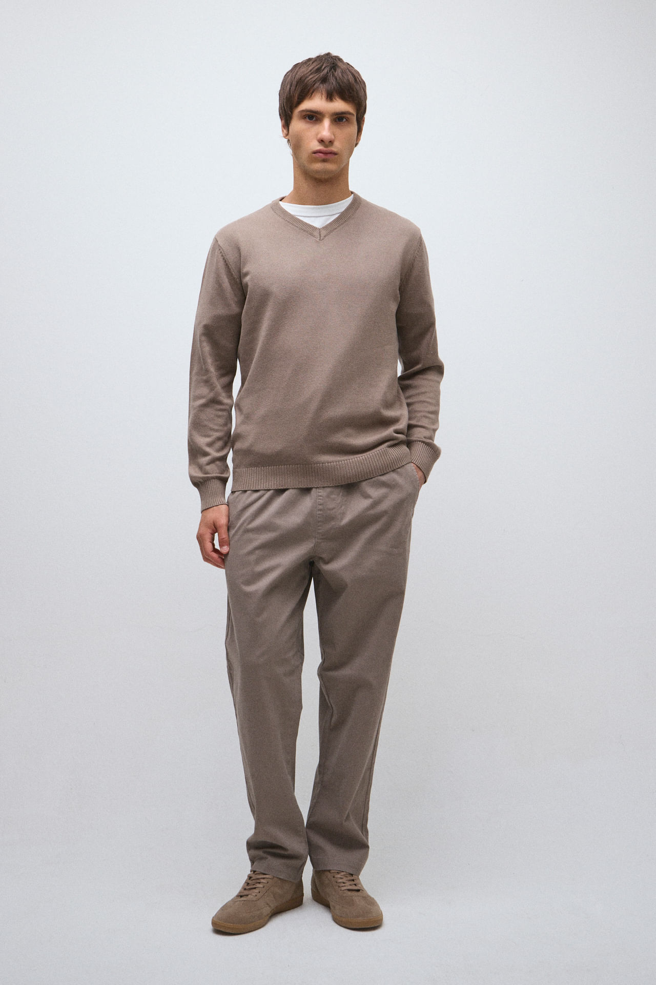 Sweater cuello V liso