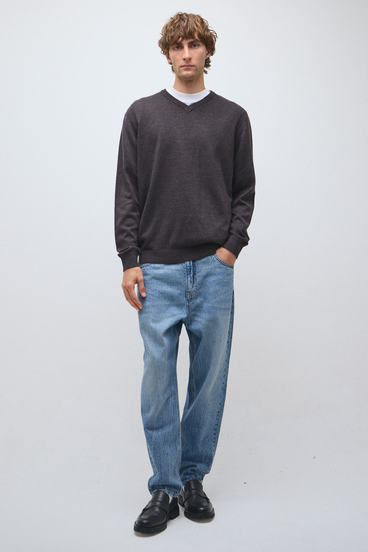 Sweater cuello V liso