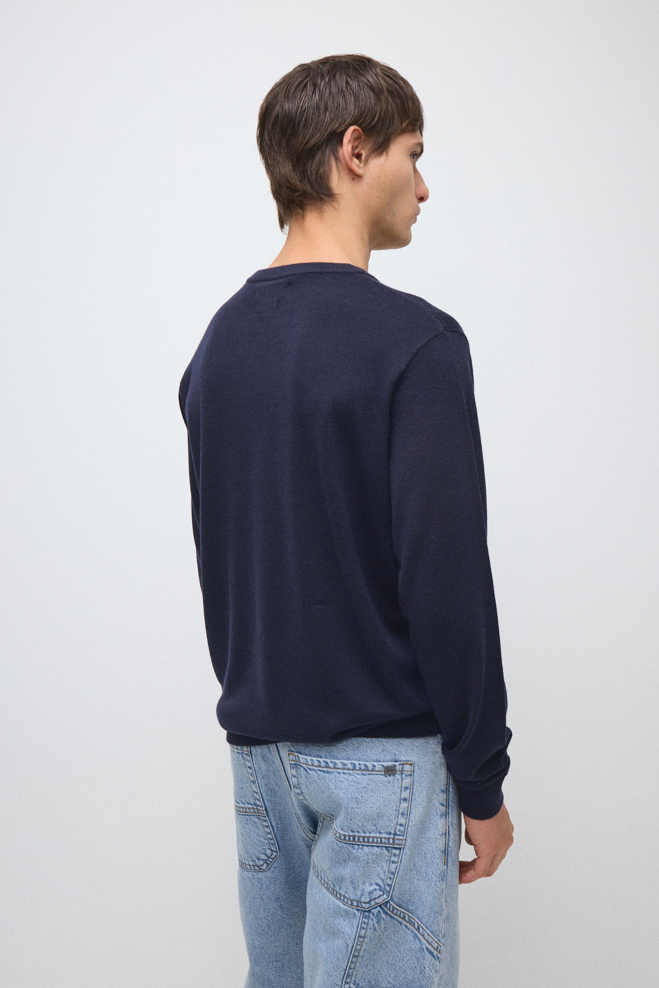 Sweater cuello redondo liso — imagen 3