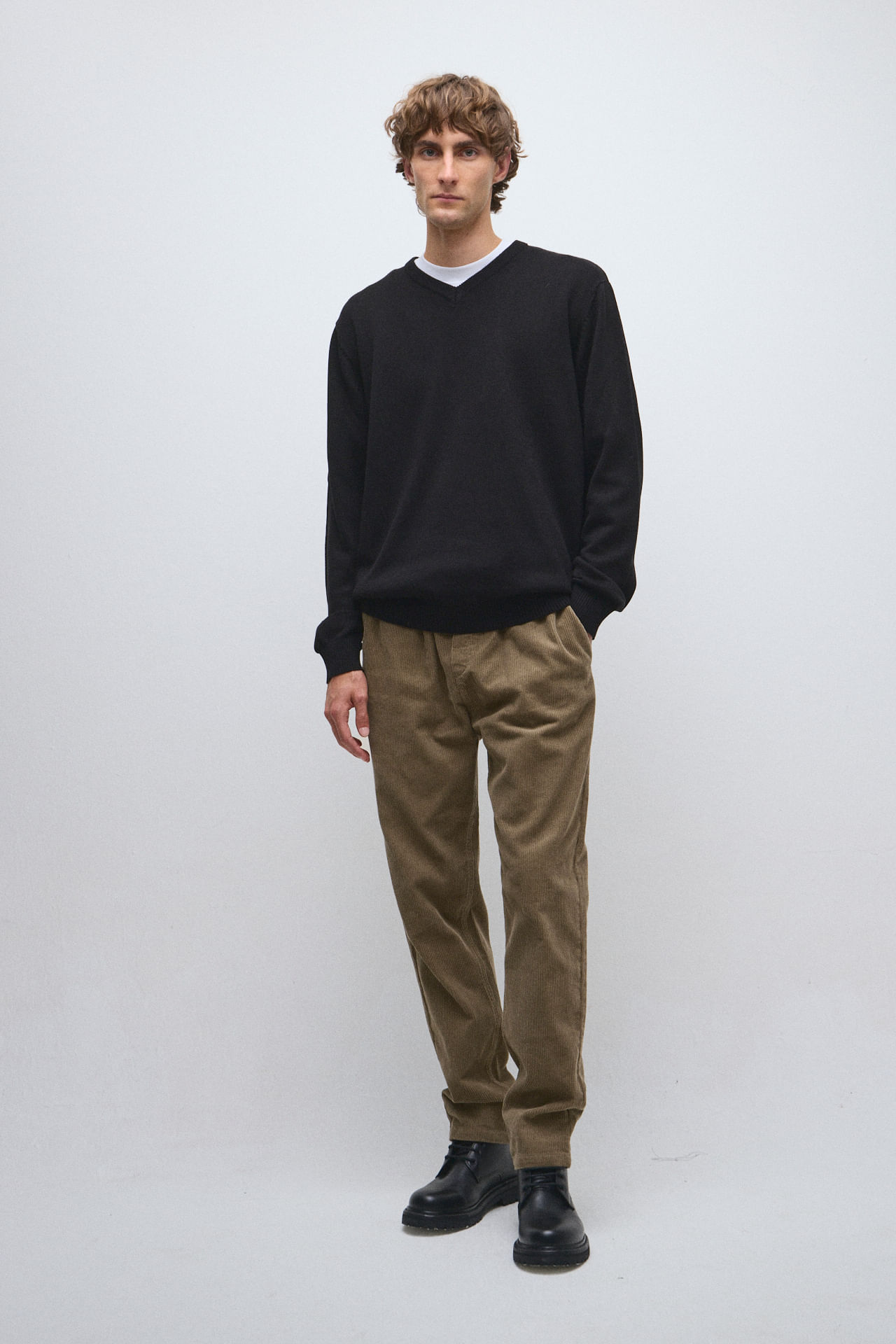 Sweater cuello V liso