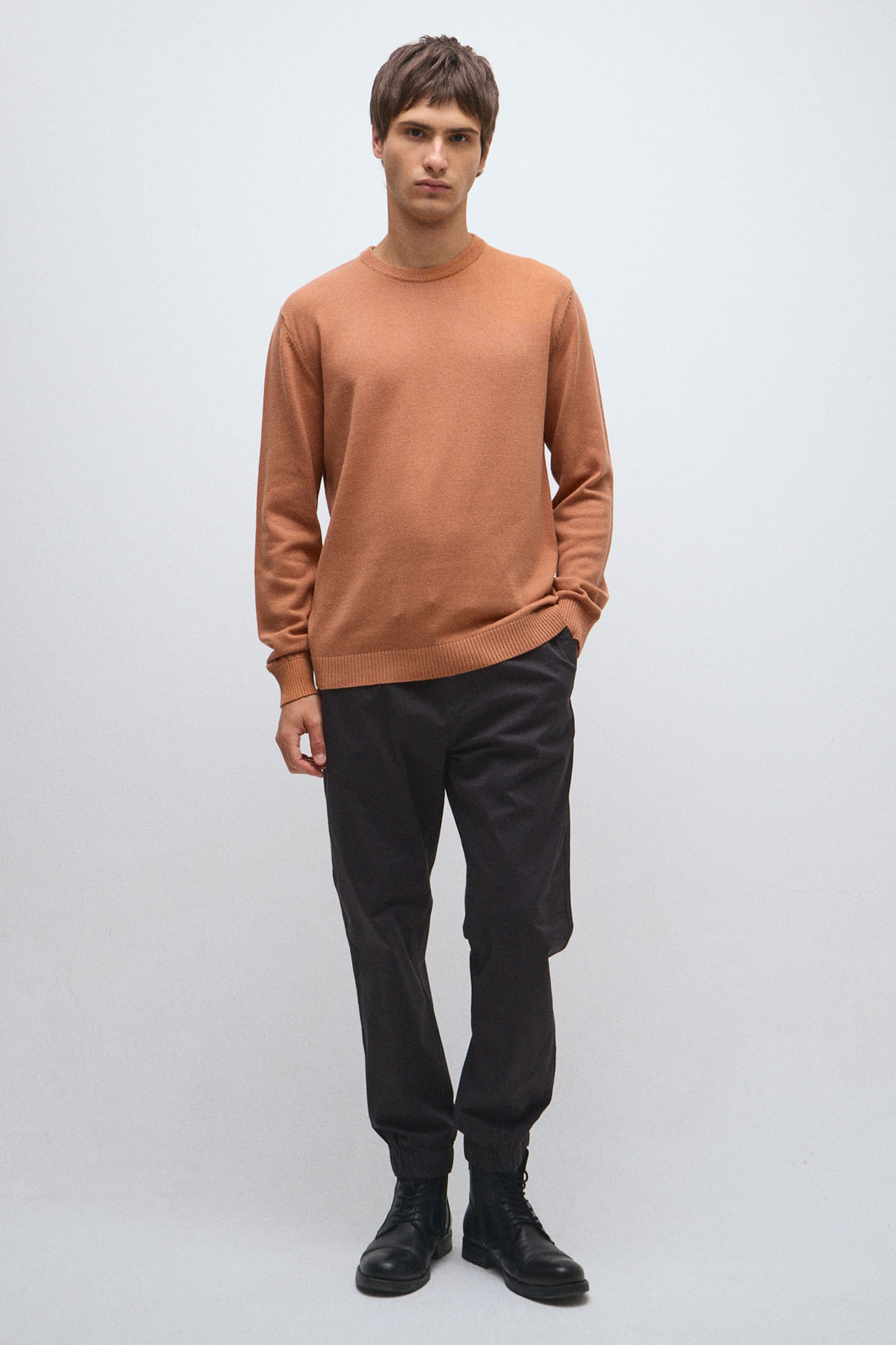 Sweater cuello redondo liso