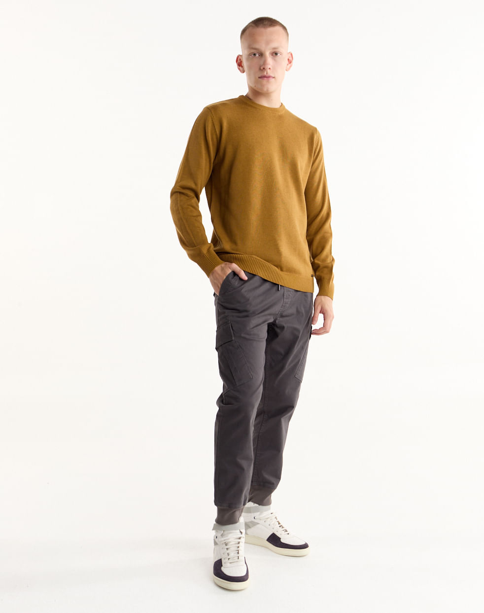 Sweater cuello redondo liso ODDER — imagen 4