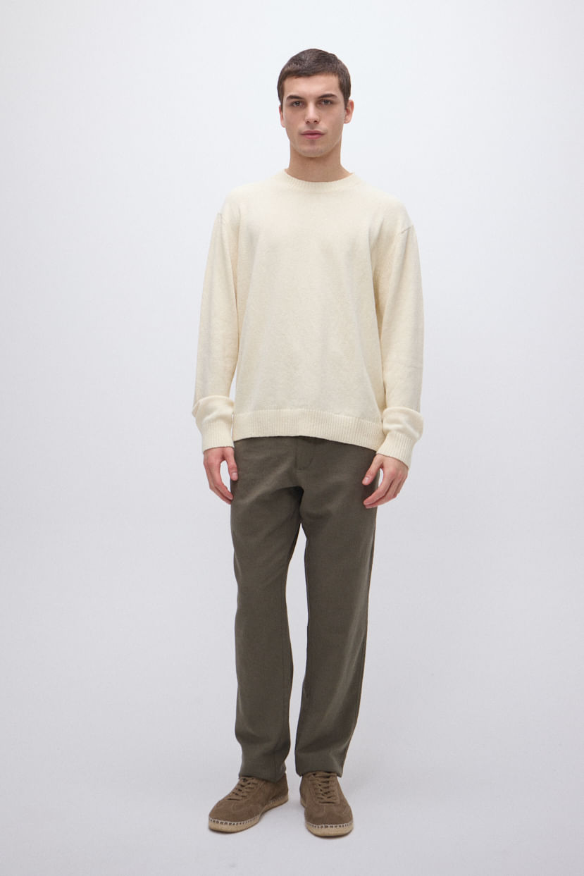 Sweater liso escote redondo